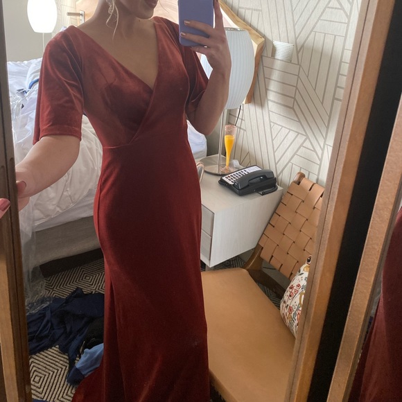 Dress - Picture 2 of 2